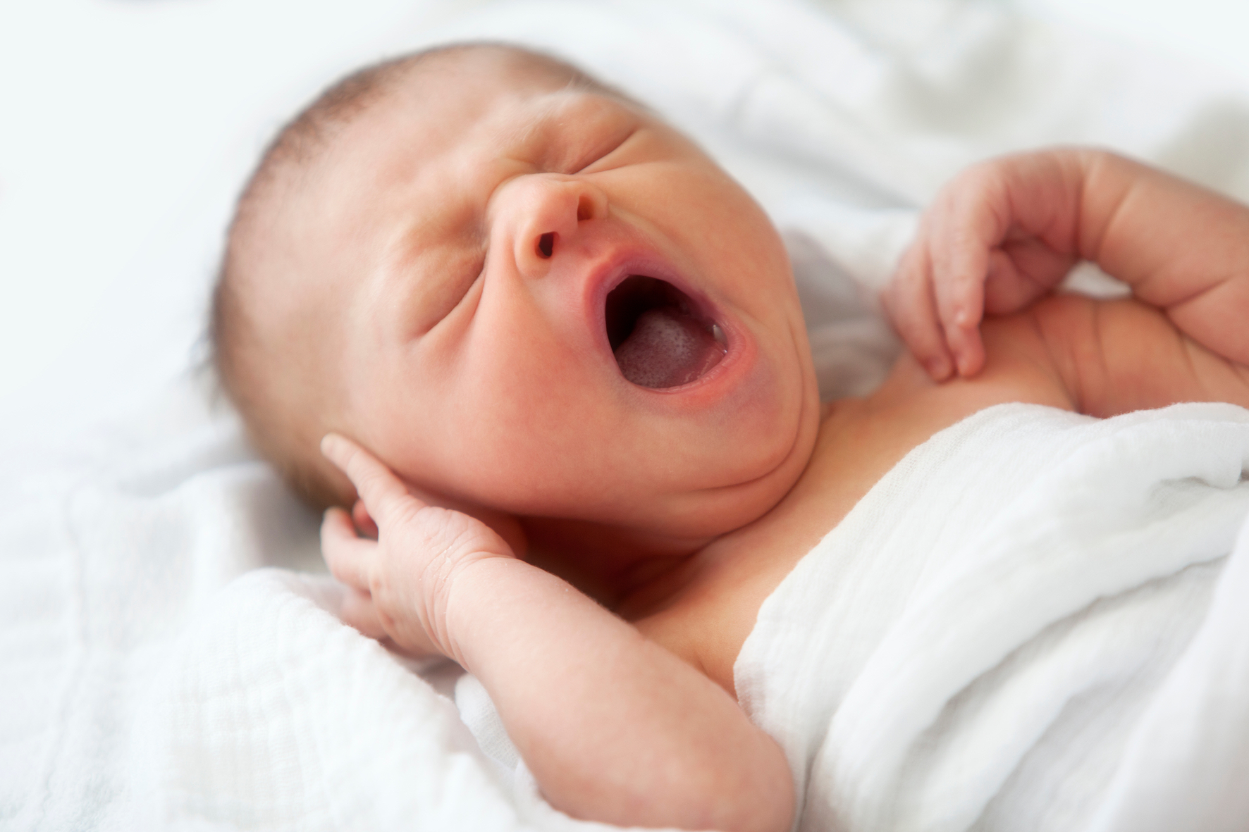 https://mumsandbabies.com.au/wp-content/uploads/2017/09/bigstock-Yawning-newborn-baby-infant-is-231458386.jpg